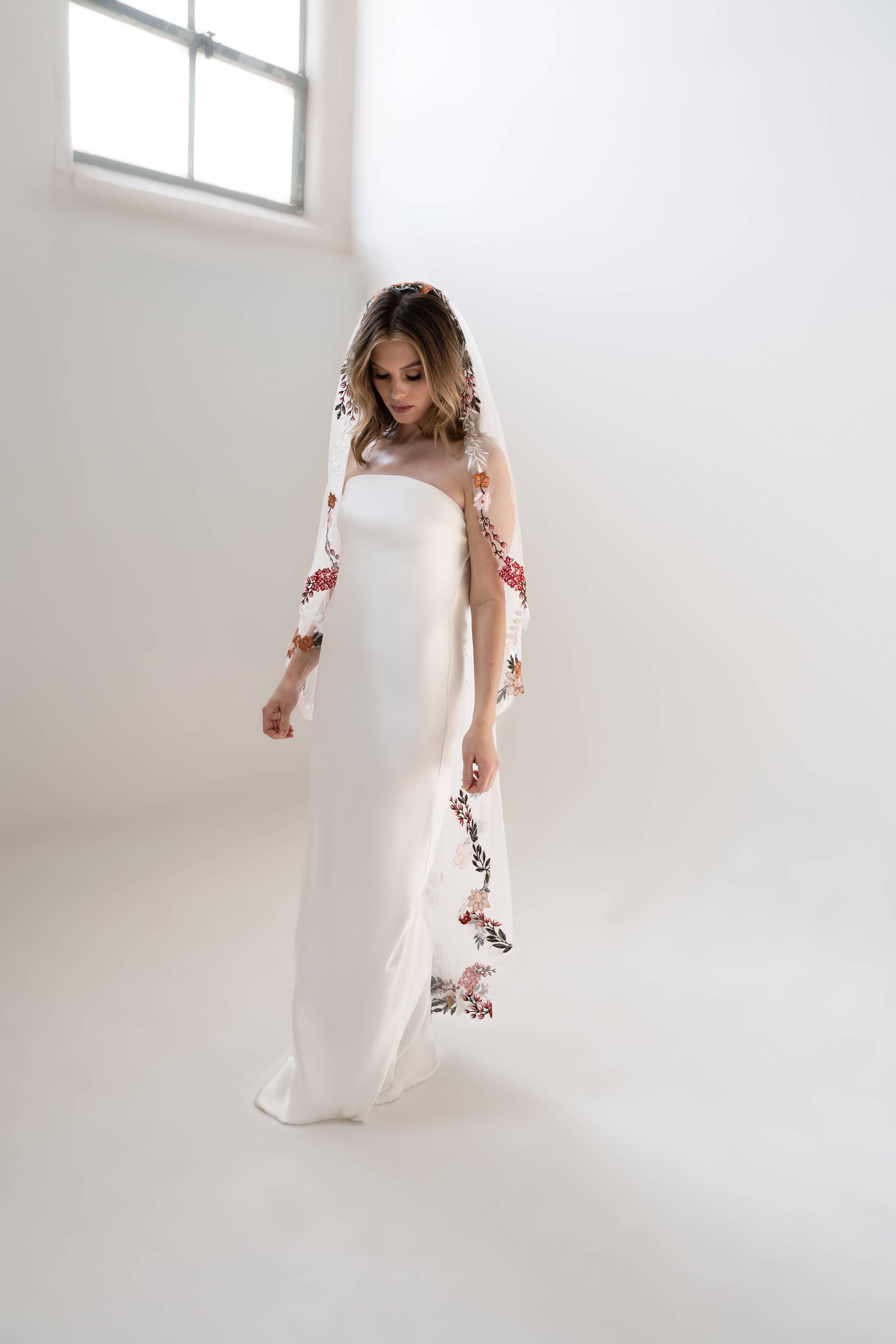 Heirloom Bridal Company - Wholesale Veil - Women's - Dahlia Veil - FW25-005