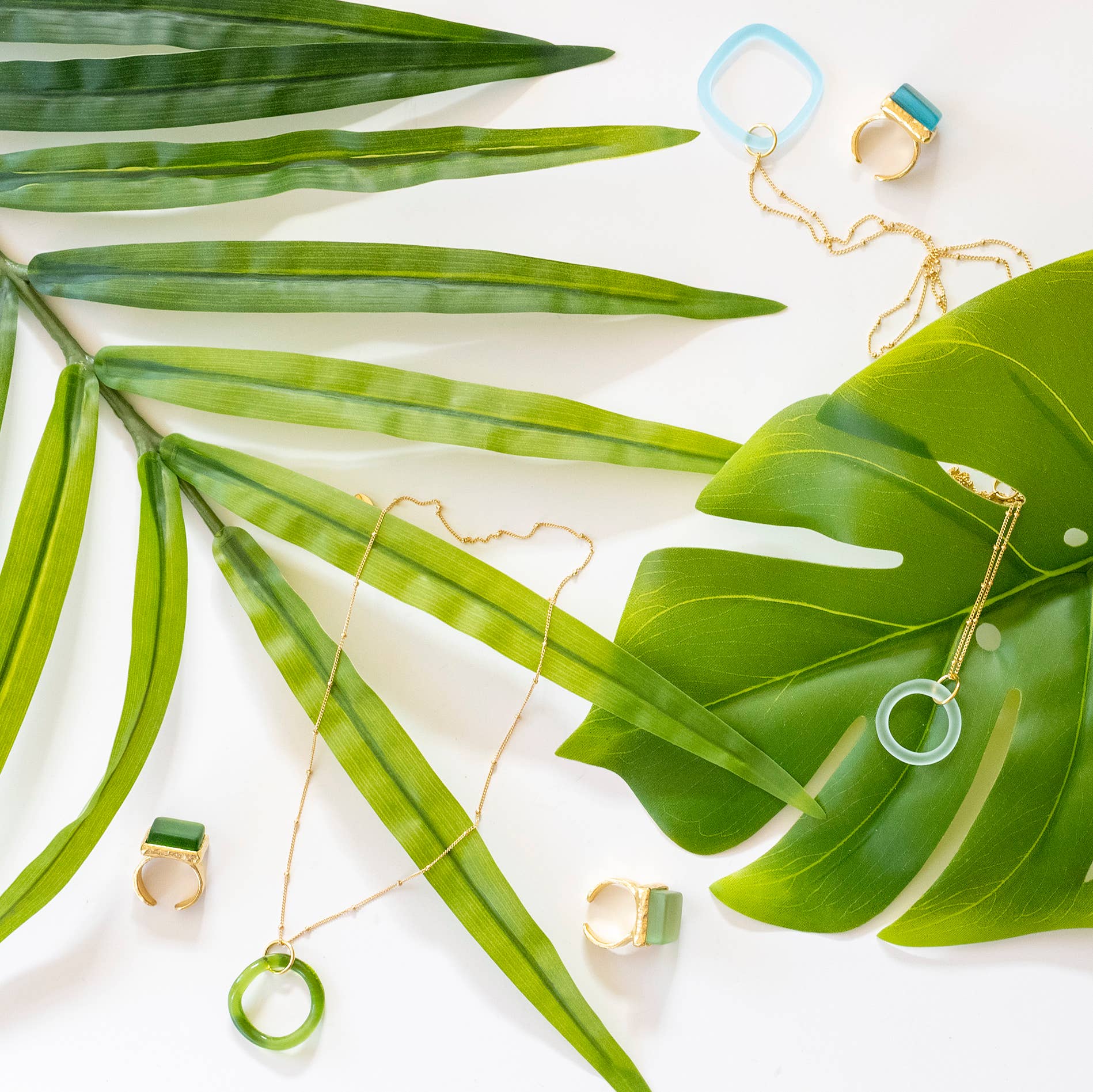 Smart Glass Recycled Jewelry – wholesale Pendant/charm necklace – Necklace Aqua Gold5