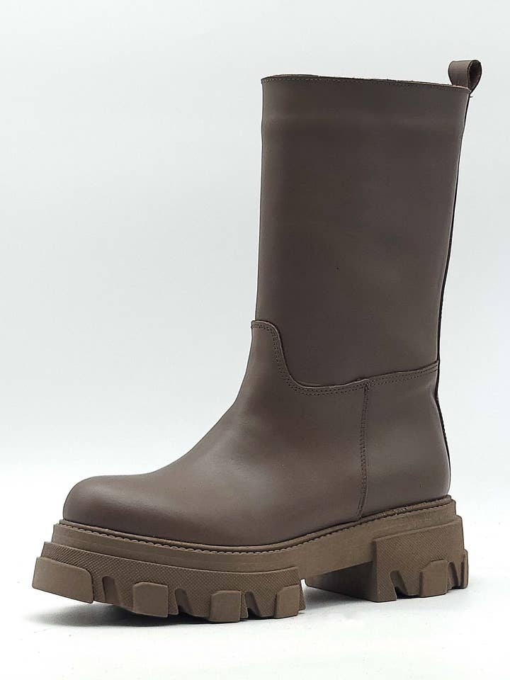 Art 10 - Handmade Boots MADE IN ITALY new autumn winter for wholesale by Eccellenza Donna