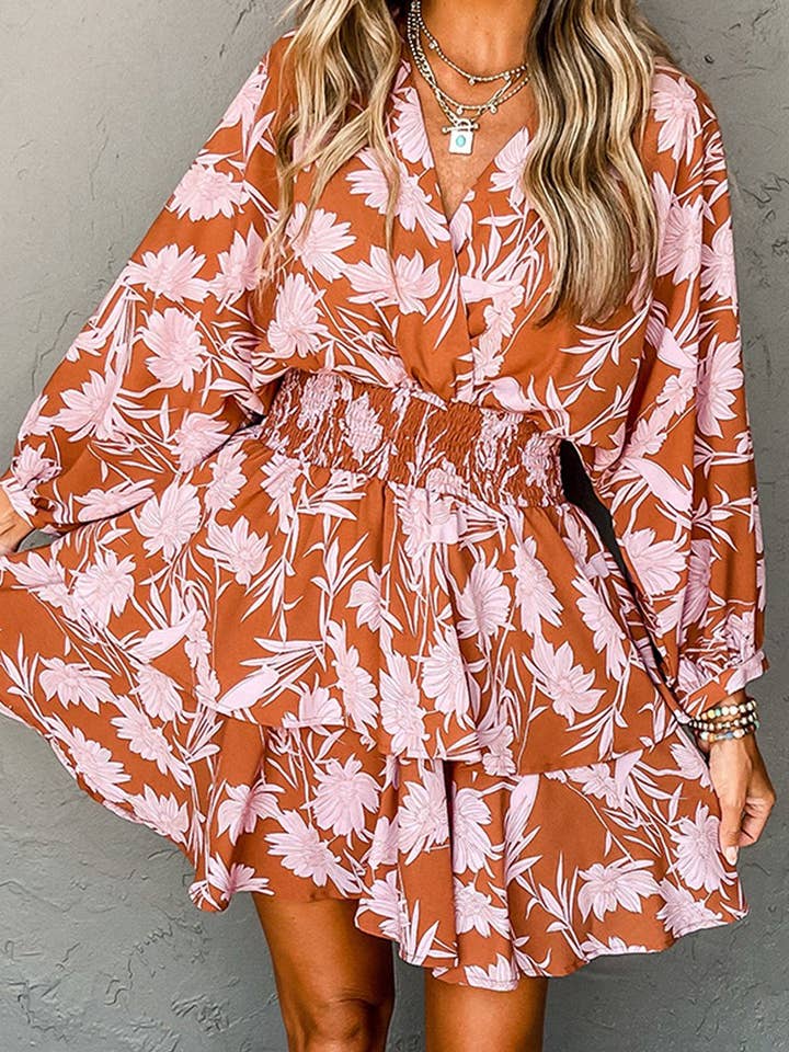 Robe superposée fleurie à manches bouffantes et taille smockée pour la vente par Subella