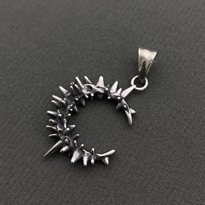 Mio Queena - Wholesale Craft Supplies - Thorn Moon Stainless Steel Pendant - MJ/MNP/MS2