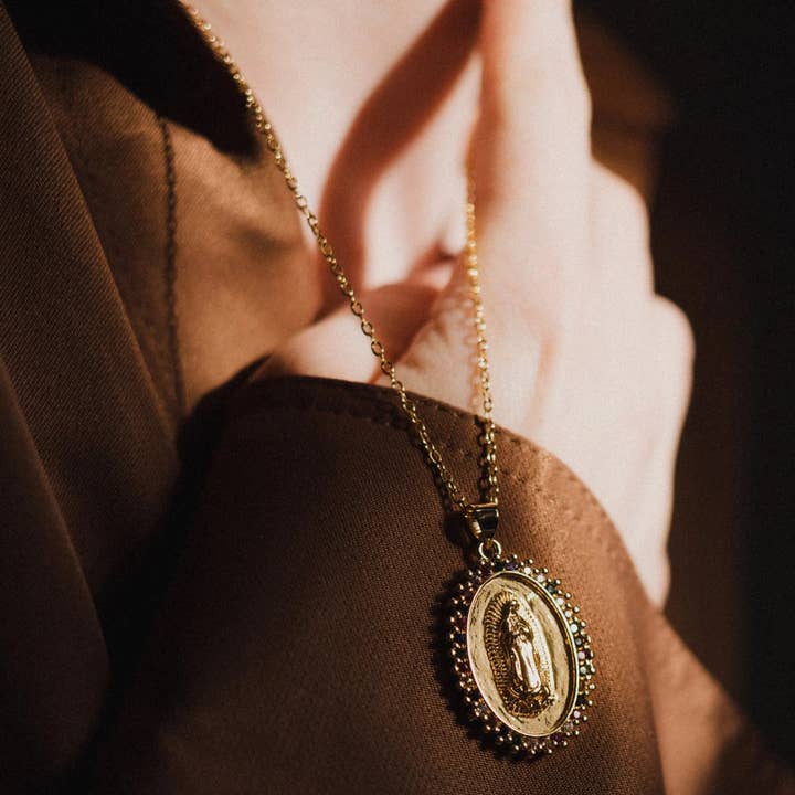 PHOEBE´S - Wholesale Pendant/Charm Necklace - Collar Delicado, Collar de la Virgen María, Regalo para Ella4