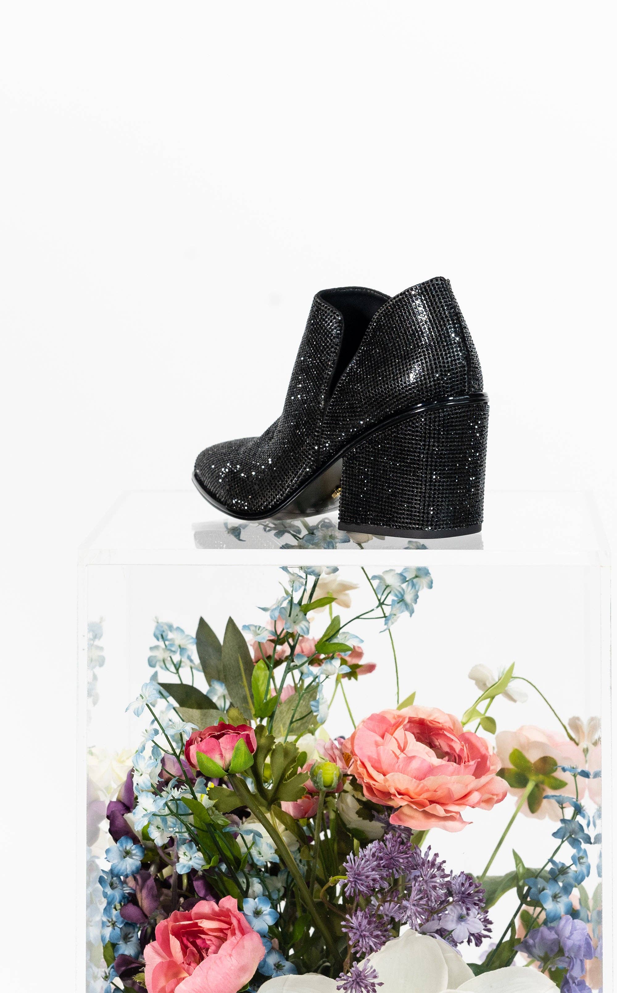 She is Cheval - Wholesale Booties - Women's - Le Tigre Dynamite6