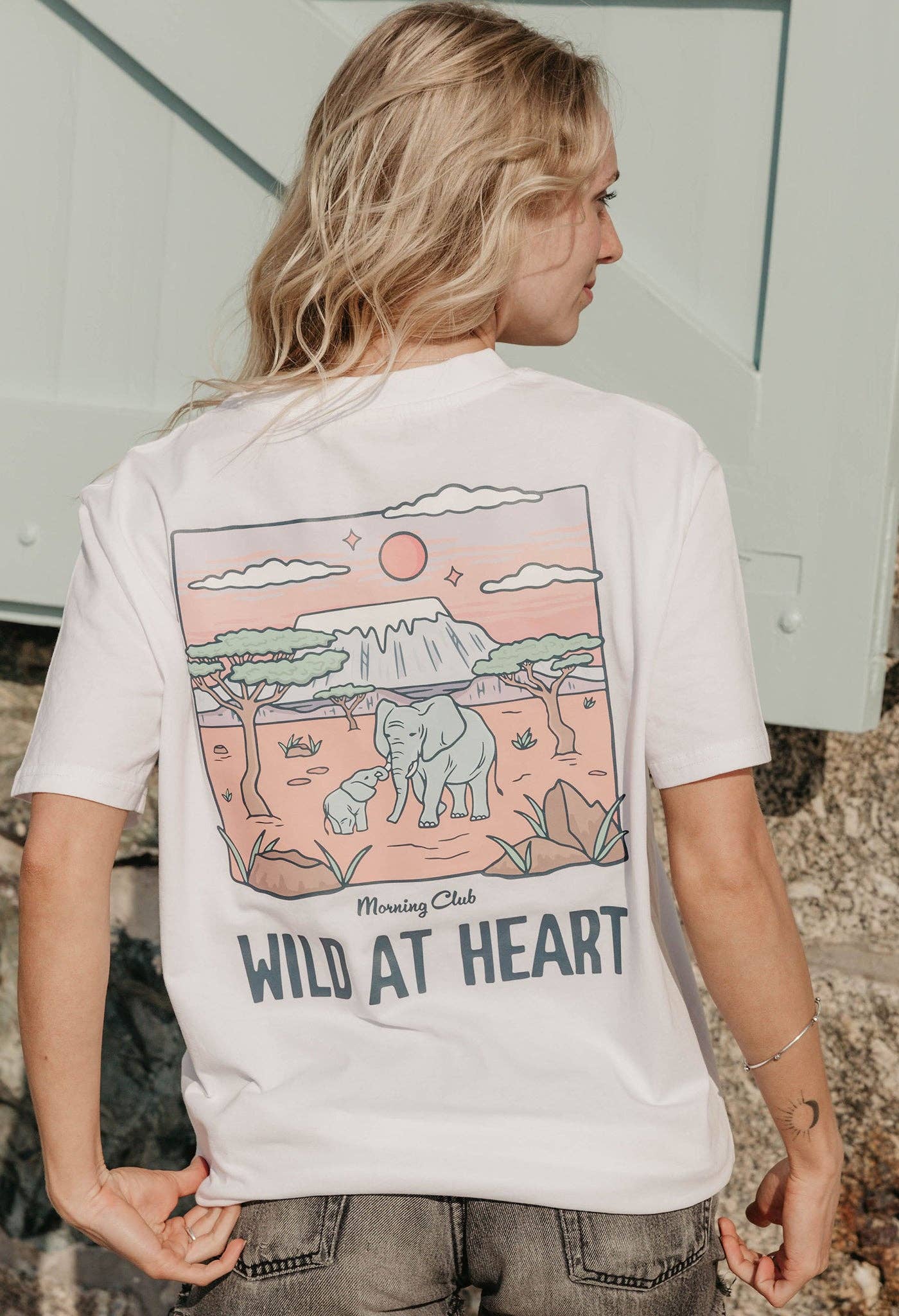 Morning Club Clothing – wholesale T-shirt (graphic) – unisex – Wild At Heart Organic Cotton T-Shirt4