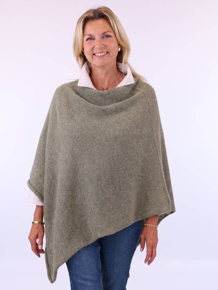 Cadenza Italy Ltd - Wholesale Poncho - Women's - Alpaca Blend Poncho17