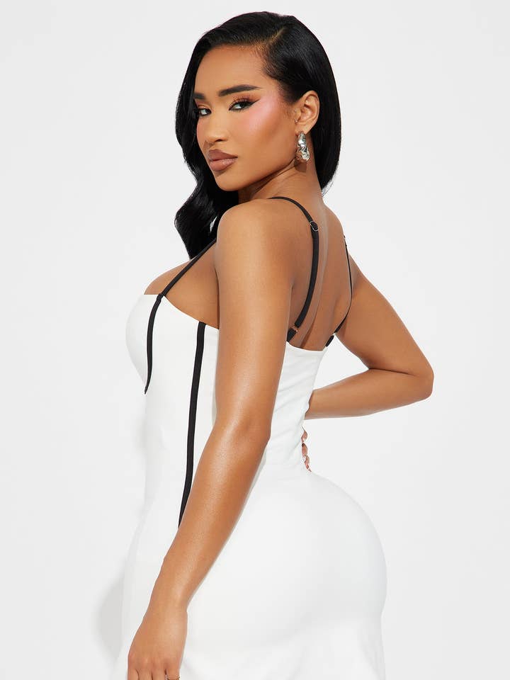 5besties inc - Wholesale Dress - Women's - CONTRAST DETAIL TENNIS DRESS