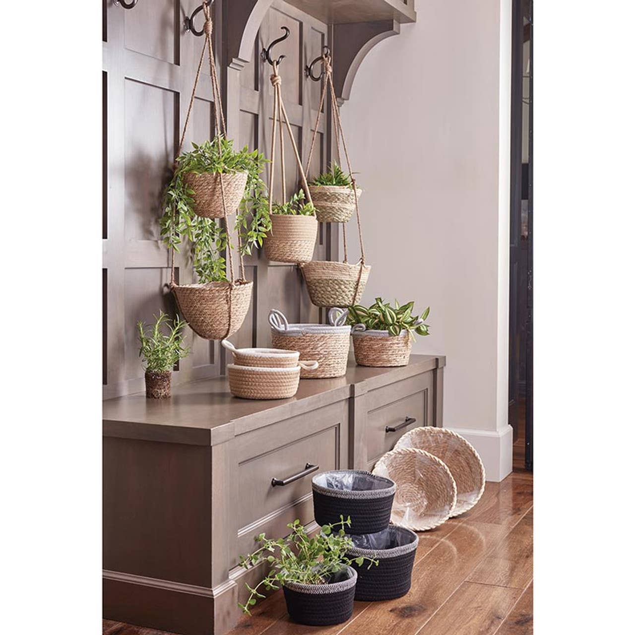 47th & Main (Creative Brands) - Wholesale Hanging Planter - Hanging Seagrass Planter1