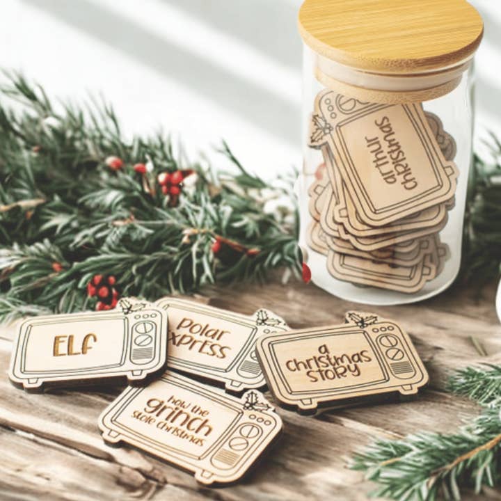 Etchedoccasions - Wholesale Keepsake Coin/Token - Christmas Movie Tokens in Jar Holiday Countdown GiftChristma1