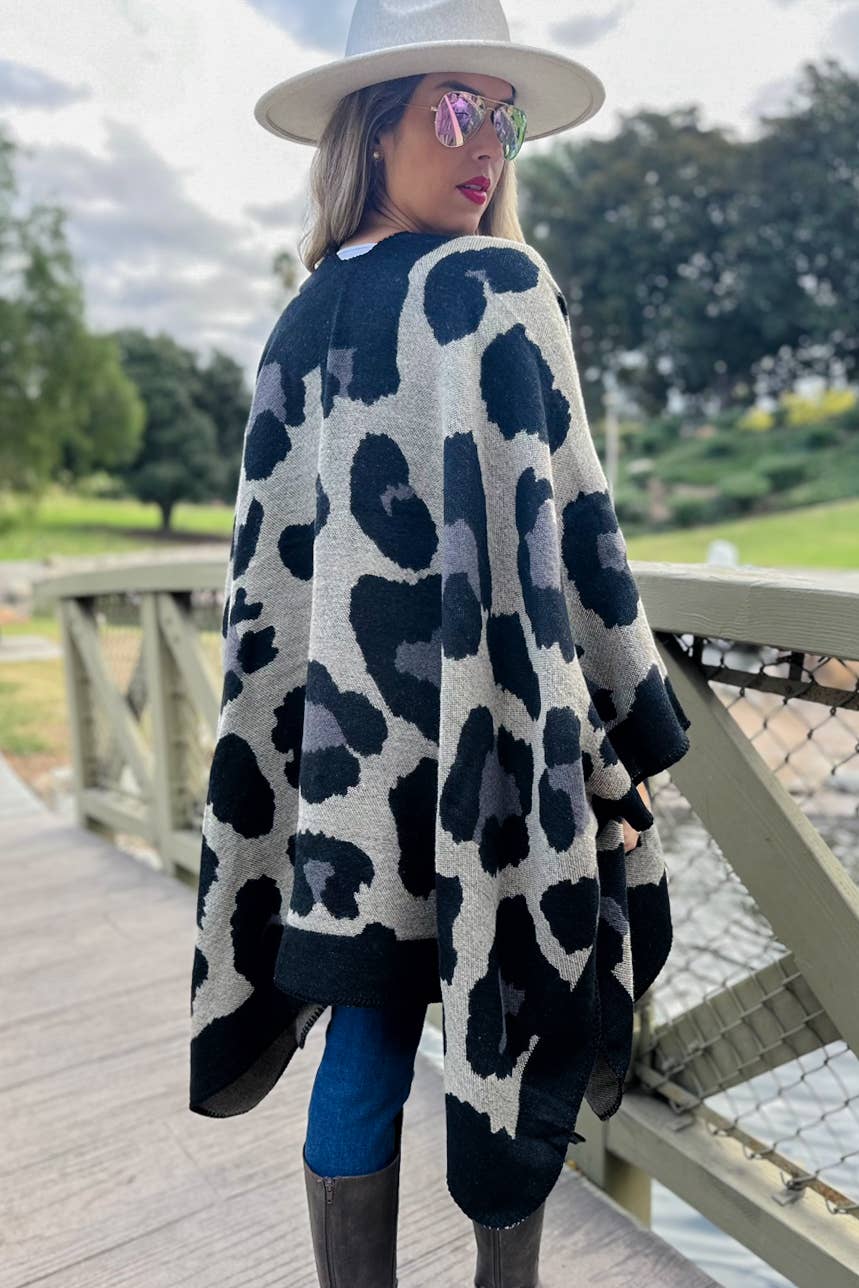 Schwarz Schwarzer, kuscheliger Kimono-Strickcardigan mit Leopardenmuster für den Großhandel auf Faire5
