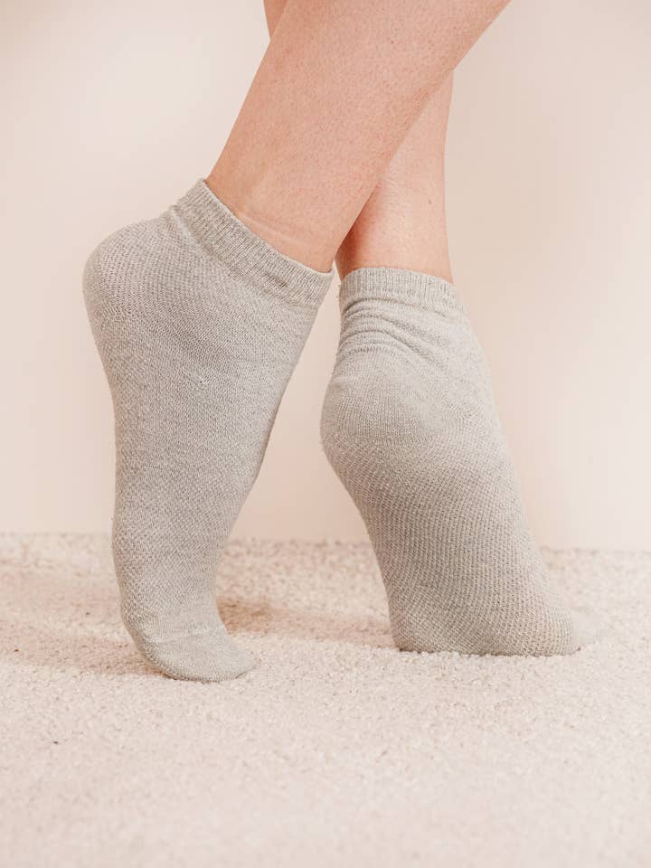Calzini di lino scuri per donna (set di 2 paia) per la vendita all'ingrosso da parte di LinenQ