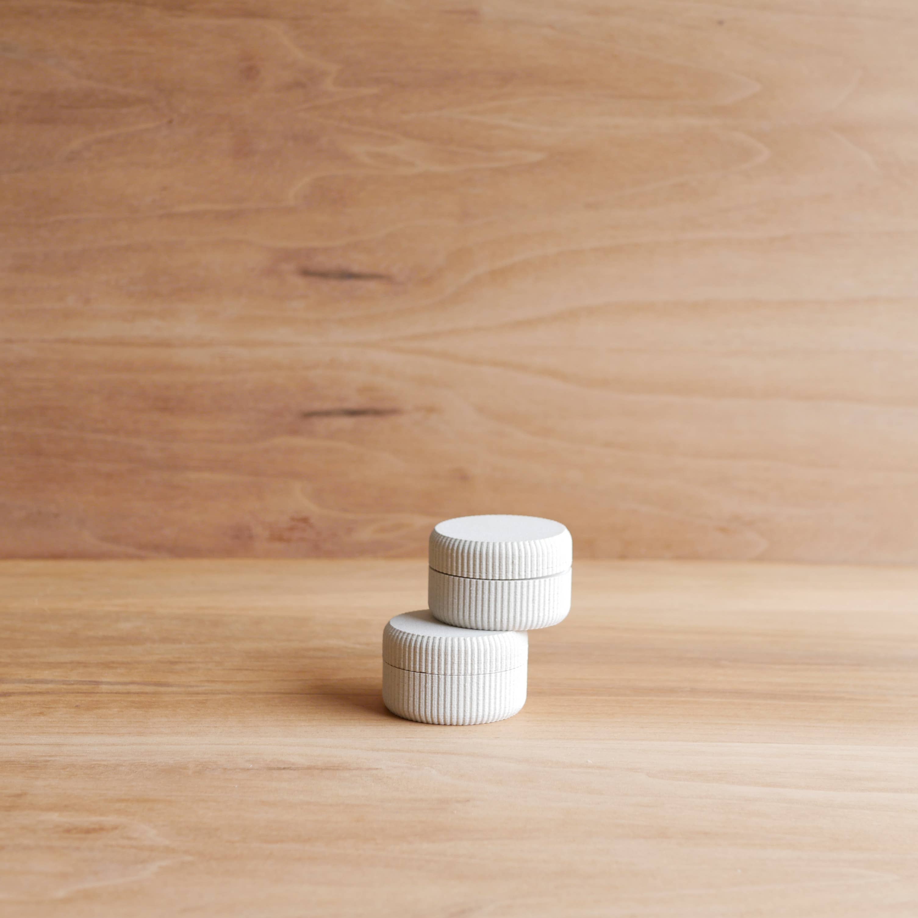 MINIMUM DESIGN - Wholesale Jewelry Box/Organizer - Small Jewelry Case / Travel case - perfect for small jewelry1