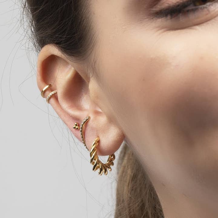 Trium Jewelry – Großhandel Hoops – Zarte Creolen, gedrehte Creolen 18k Gold 925 Silber2