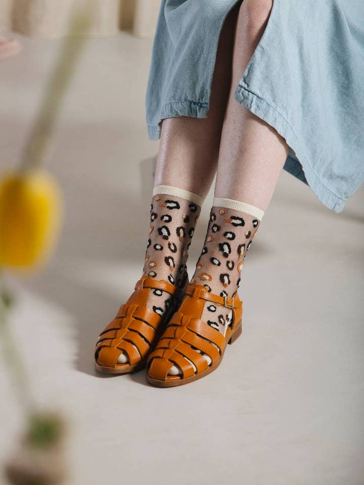 Atelier St Eustache - Vente Chaussettes – femme - Horseshoe Bend Crème • Chaussettes transparentes léopard1
