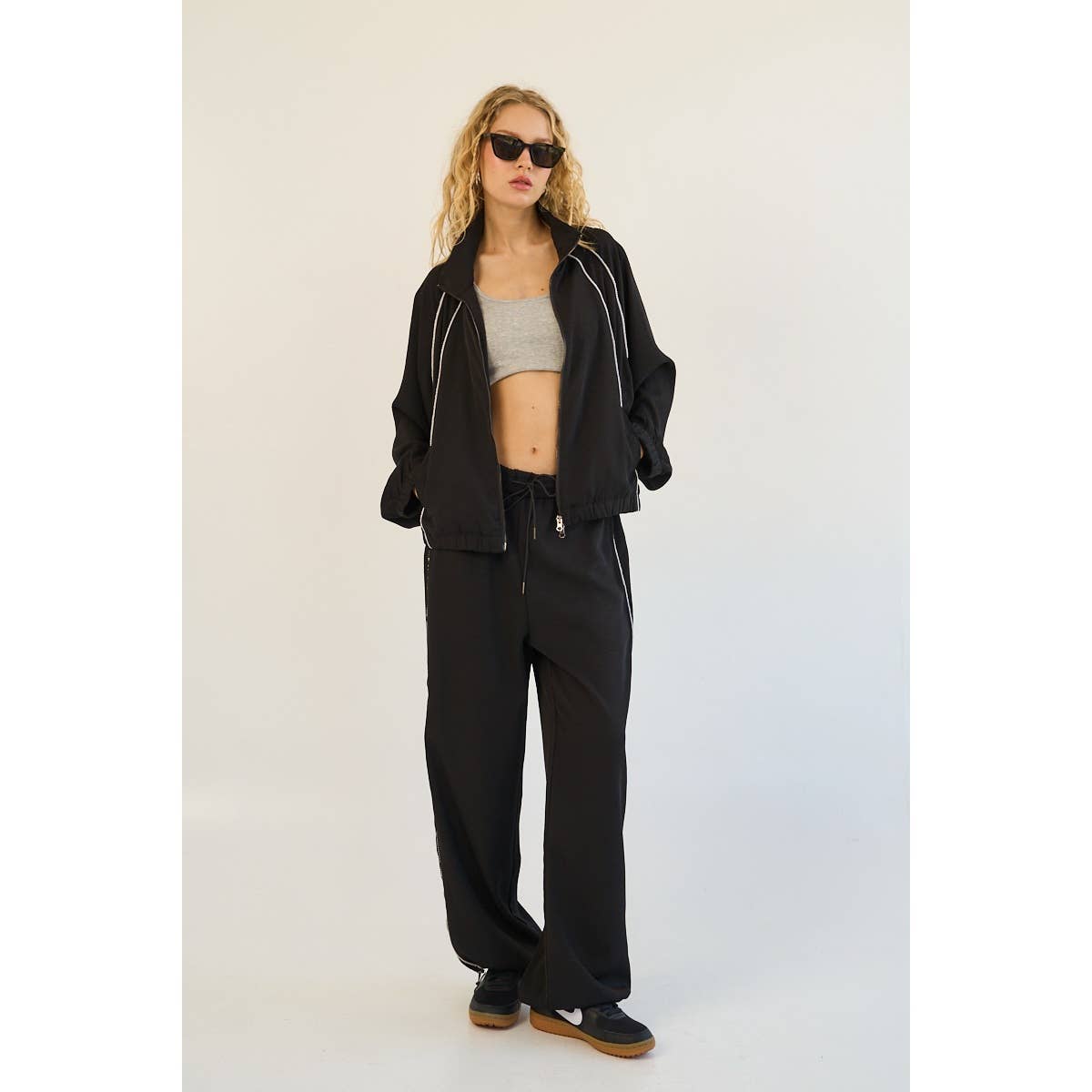 The GREii – wholesale Top & pants set (NOT Loungewear) – Women's – Metalic Piping Detail Top and Drawstring Pant Set 4