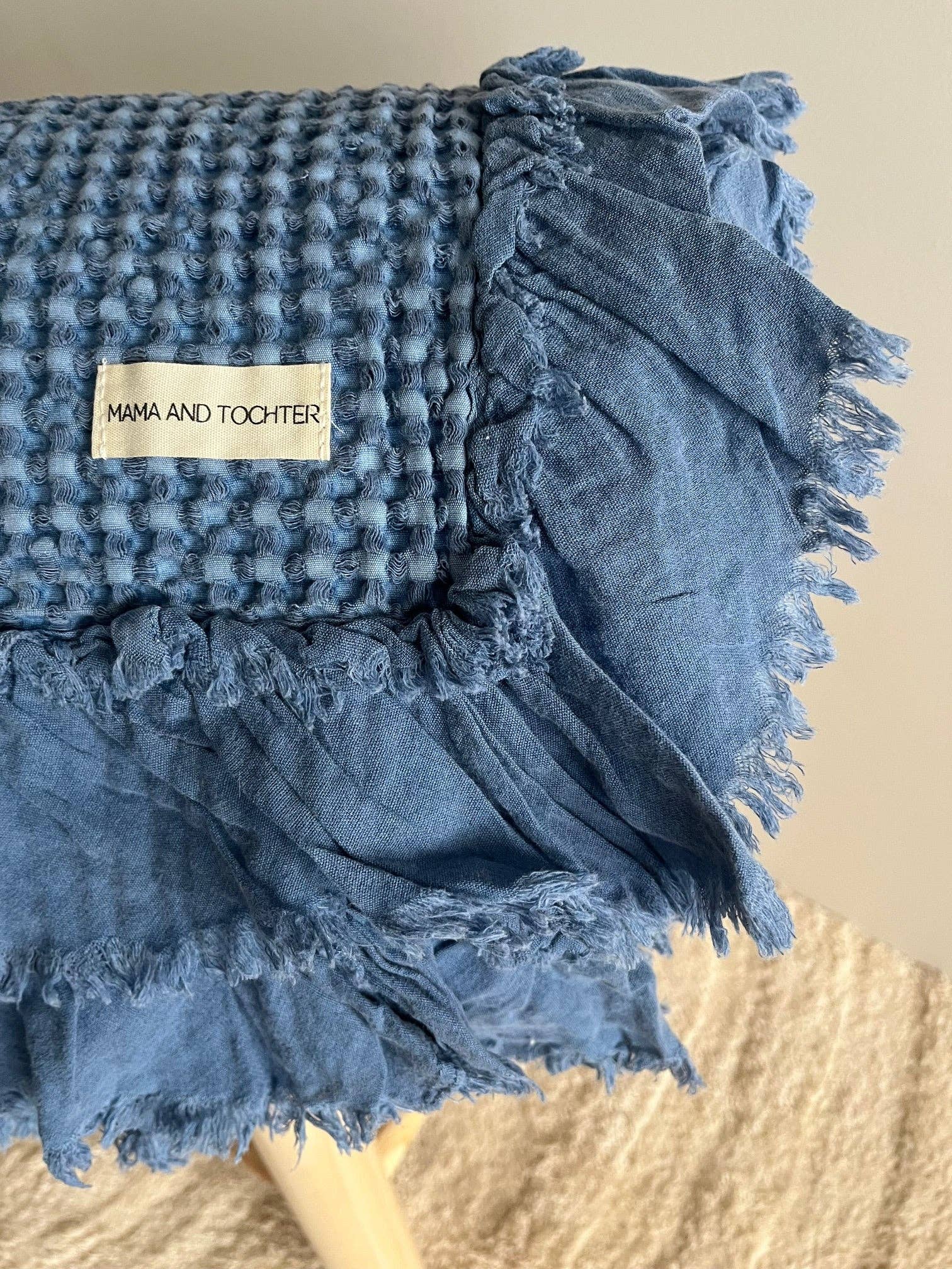 Mama and Tochter - Wholesale Throw blanket - Organic Cotton Rustic Waffle Throw Blanket - Blue1