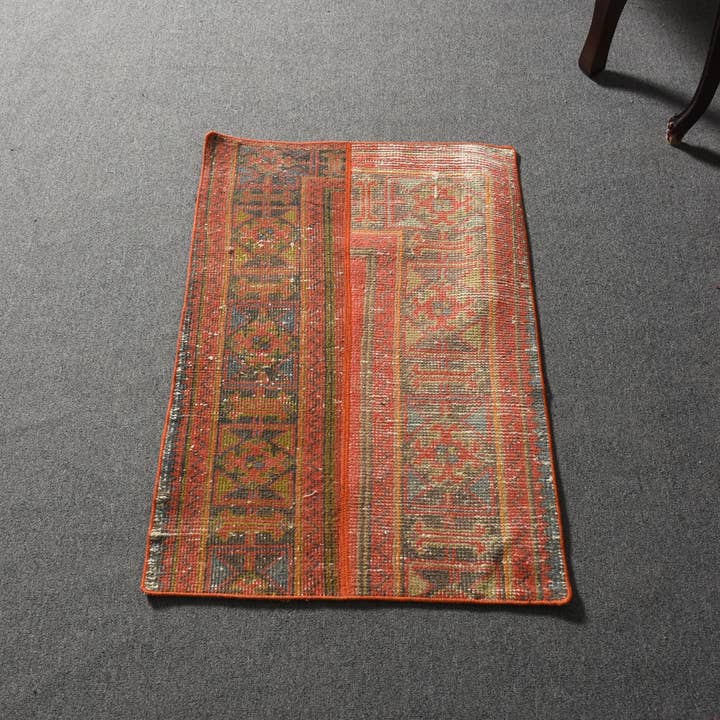 Vintage tyrkisk tæppe, 1,9 x 2,9 ft lille tæppe, rødt ikat-tæppe for engroshandel hos Vintage Rugs Loom