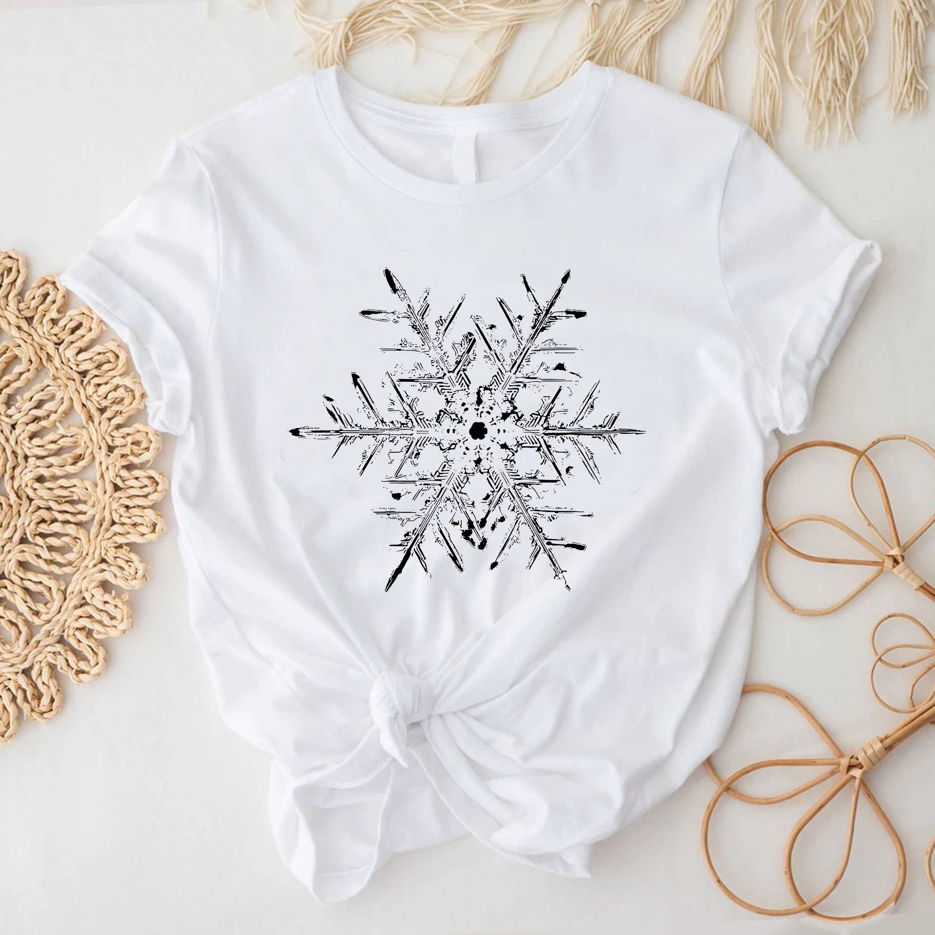 STARCHIS - Wholesale Screen Printed T-Shirt - Women's - SNOWFLAKE PRINT GRAPHIC T-SHIRT6