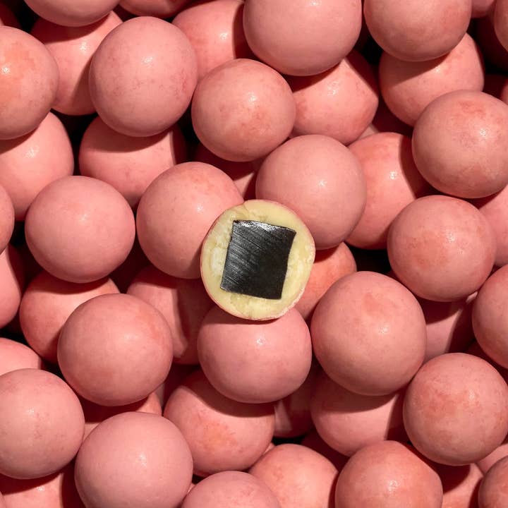 Lakrids by Bülow - Wholesale Chocolate Covered Sweets - Limited Edition: PINK PINEAPPLE3