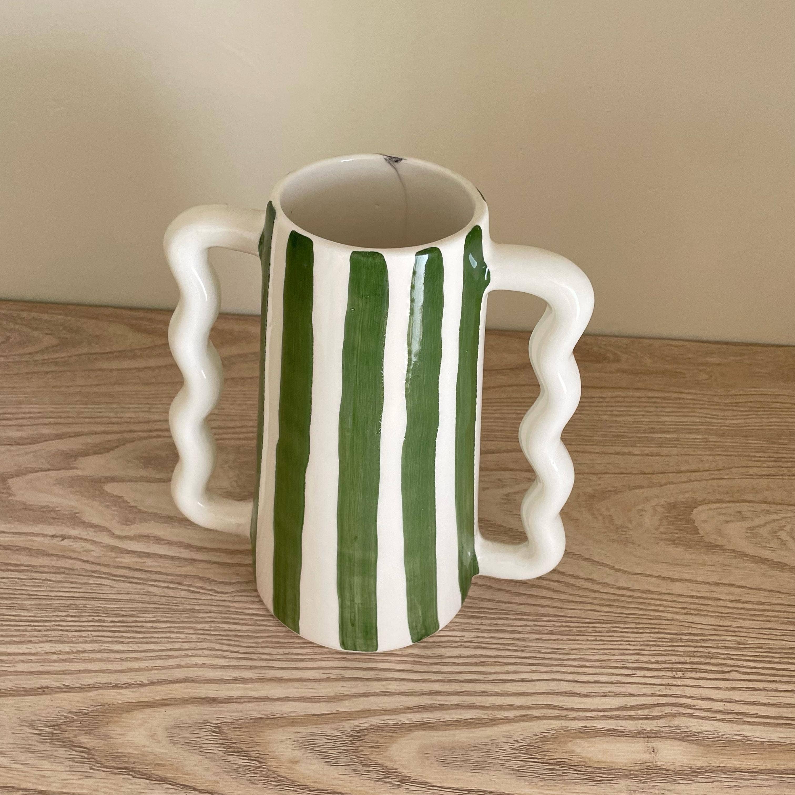 LeBazare - Wholesale Pitcher - Pichet en céramique peint à la main – Couleurs et rayures blanches (1L)5