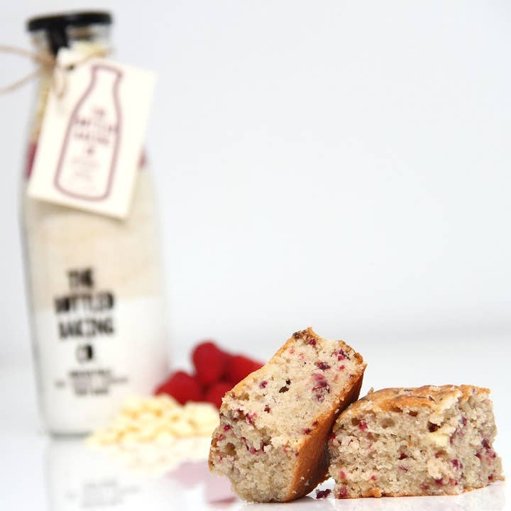 The Bottled Baking Co. – wholesale Cake mix – The Bottled Baking Co White Choc & Raspberry Tray Bake Mix5