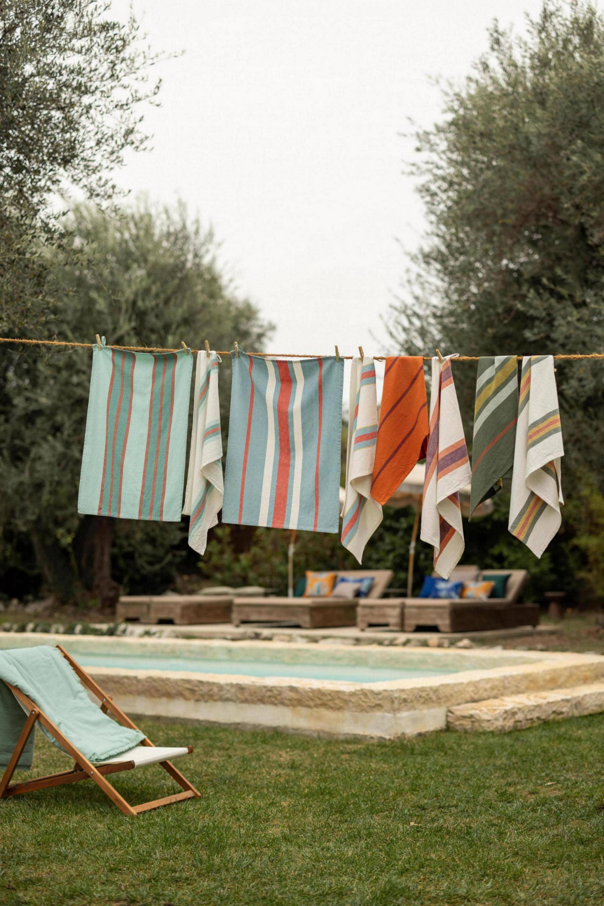 Maison Vivaraise & La Cerise sur le Gâteau - Wholesale Tea Towel - Recycled Tea Towel Lave Yuna Water Green 50 X 701