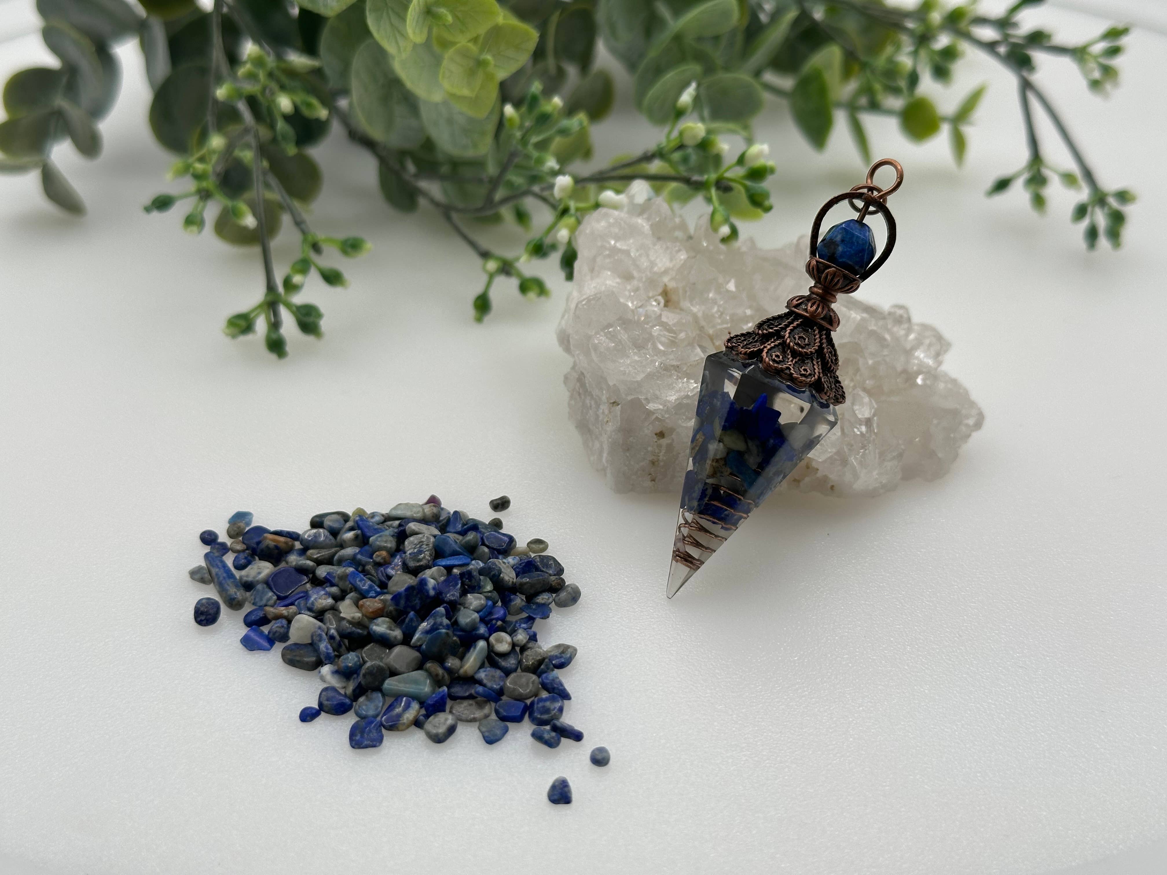 Meraki Gemstones – wholesale Pendulum board – Lapis Lazulli Gemstone Chips w/ Copper in Resin Pendulum