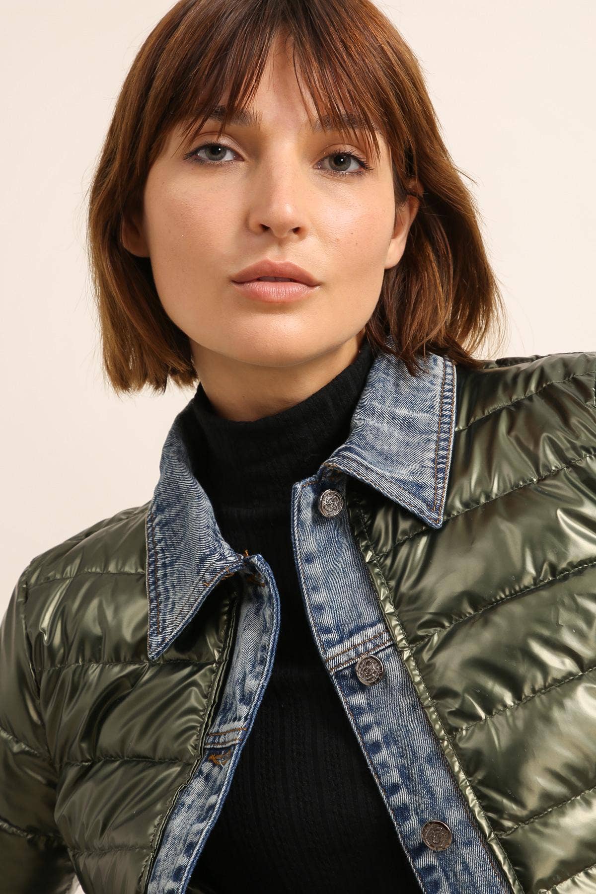 Attrait Paris - Wholesale Pufferjack - Dames - Kenza metalen jeansjack van twee materialen5