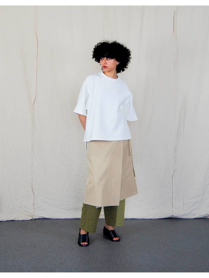 Cèucle – Engroshandel Nederdel - Dame – NEDERDEL KAPITEL 1 _ BEIGE DENIM