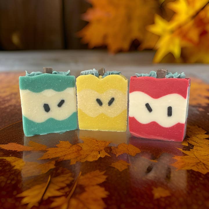 Hickory Hollow Body Bath & Home - Wholesale Bar Soap - Apples3