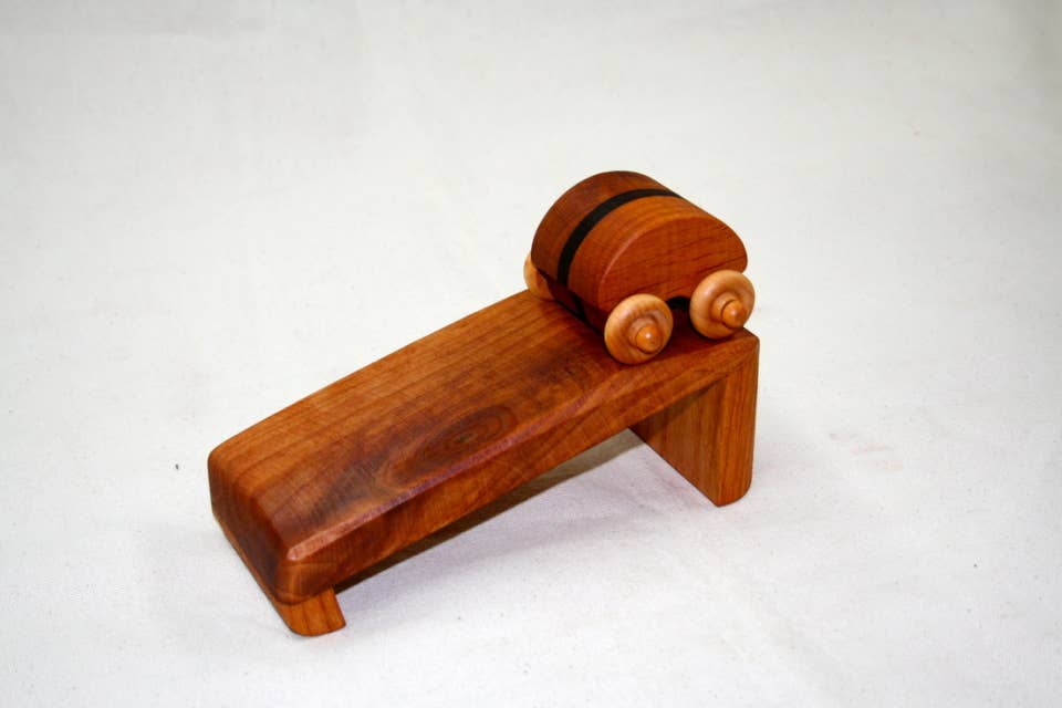 Baldwin Toy Co. – wholesale Wood toy – Child – Flipsy Car And Ramp1