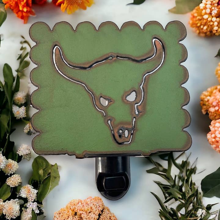 Buffalo Skull Luz nocturna Western Rodeo reciclaje suroeste para venta al por mayor de Iron Jewel