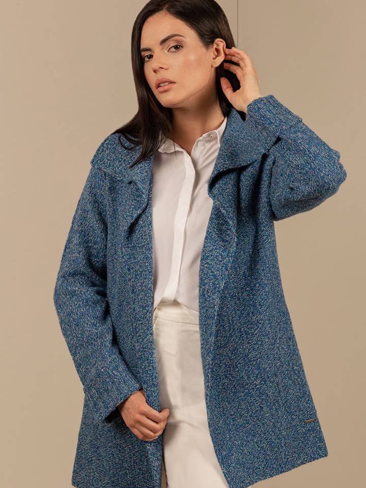 Unastoria for wholesale by KUNA - Feel The Hands Of The Andes