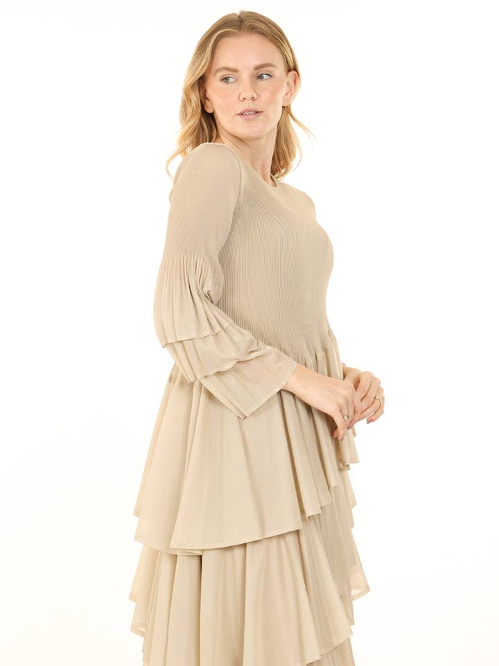 Asymmetrisk Lagdelt Flæsekant Plisseret Maxi Kjole QC9198 for engroshandel hos Beulah Style