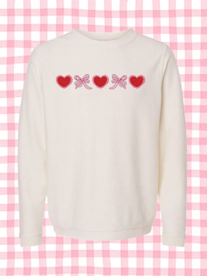 pull ras du cou brodé pour la Saint-Valentin pour la vente par NufNuf Creations