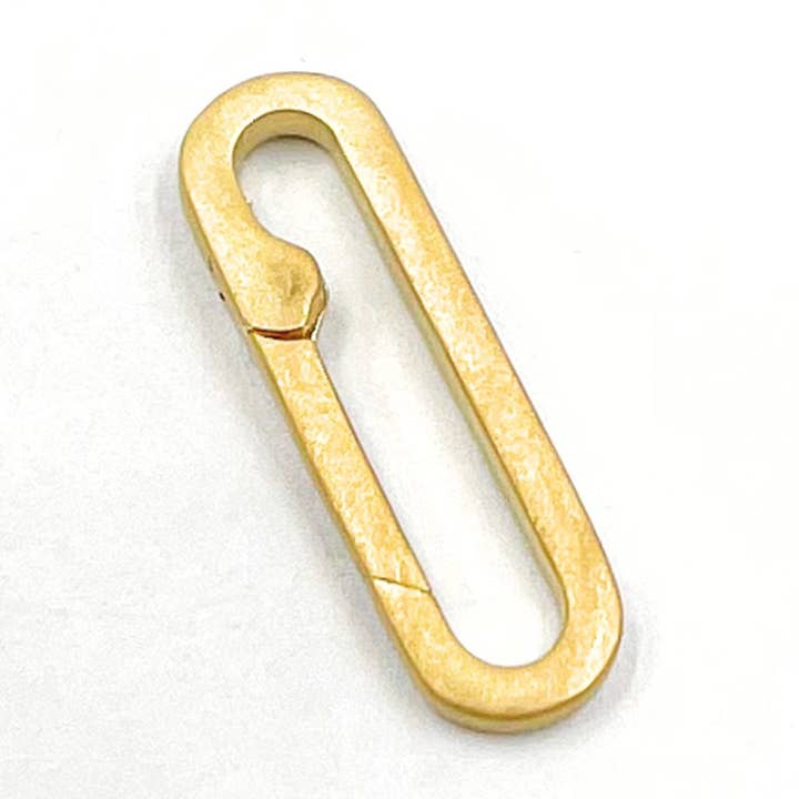 Jewels & Chains – wholesale Brosch – 1361GPM. 20MM Guldpläterat Matt Sterling Silverlås0