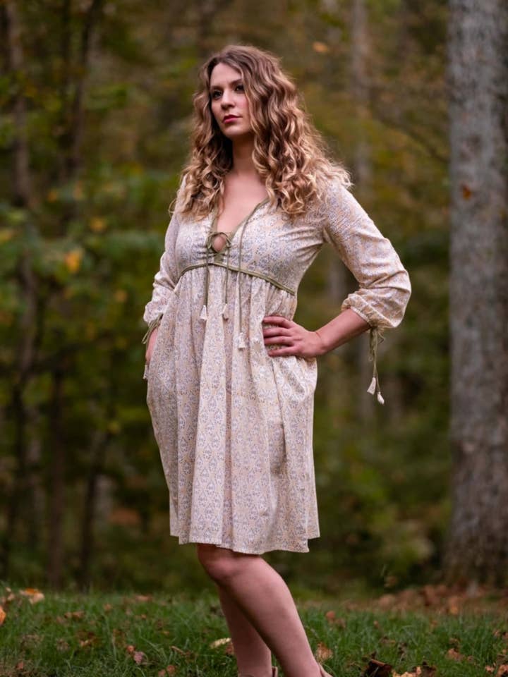 Robe Clara 100 % coton (beige) pour la vente par Wear Clarity