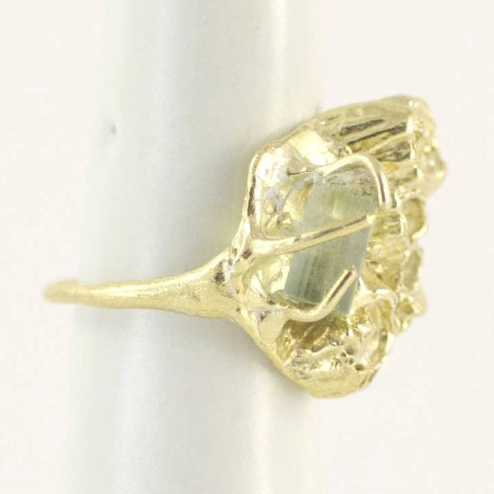 Anello con tormalina Sea Goddess SeaGreen per la vendita all'ingrosso da parte di Grace Gow