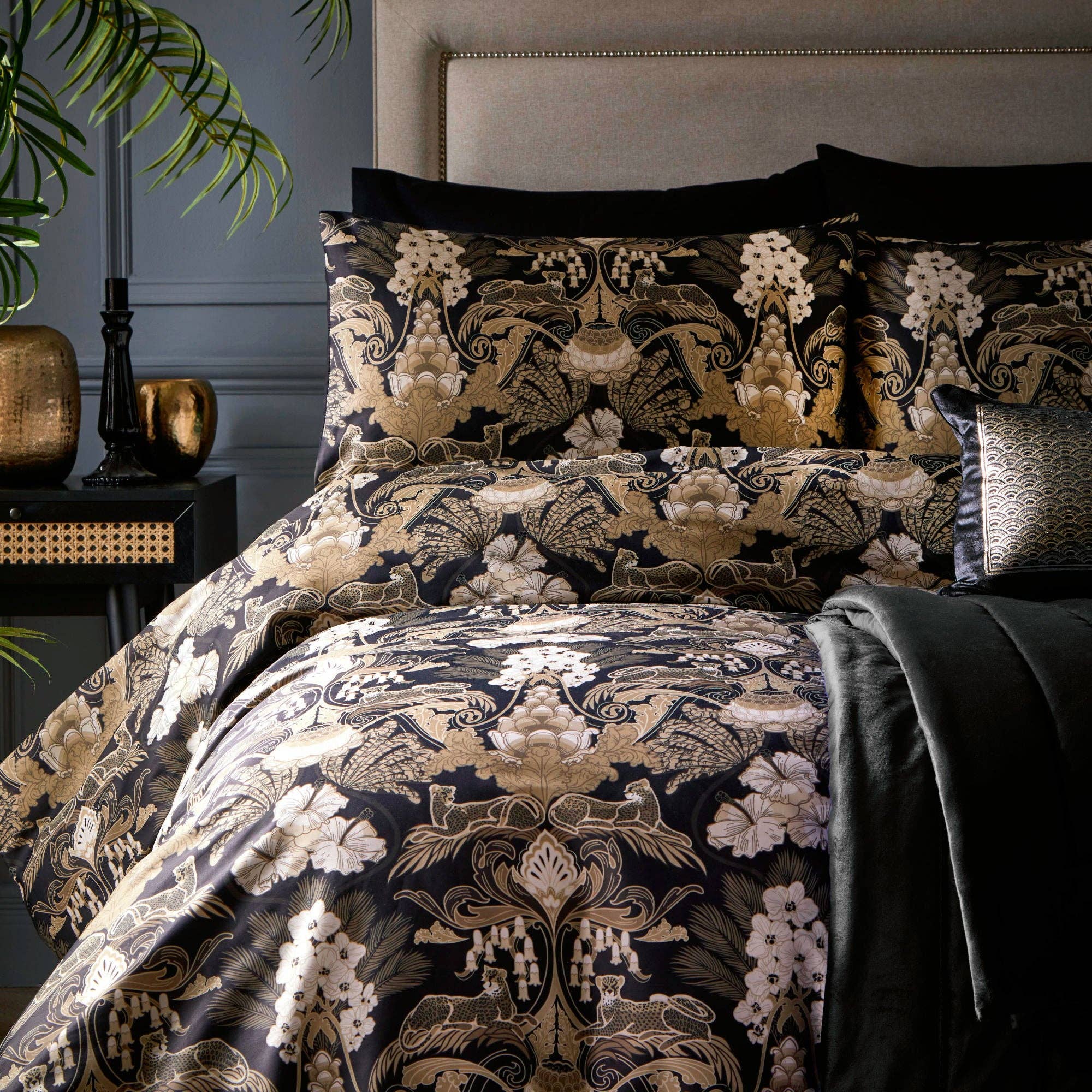 UW Home - Wholesale Bedding Set - Suburban Jungle Duvet Cover Set by Laurence Llewelyn-Bowen1