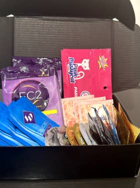 Condom Box “Femme Fatale” for wholesale by Yolo ent