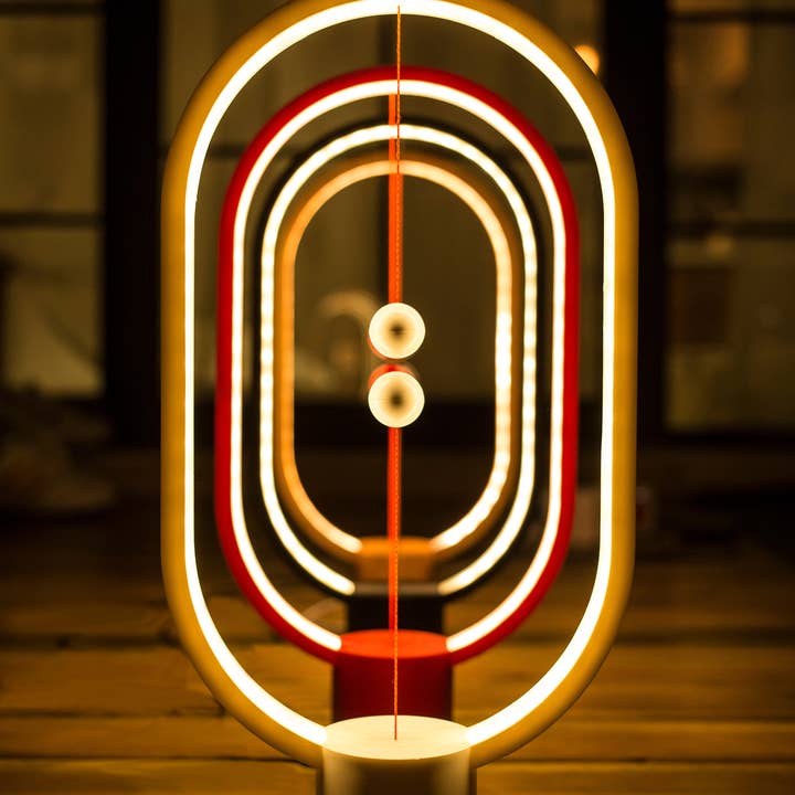 Allocacoc DesignNest – Großhandel Akzent-/Schreibtischleuchte – Heng Balance Lampe Ellipse, Kunststoff, USB-C, regulär und klein8