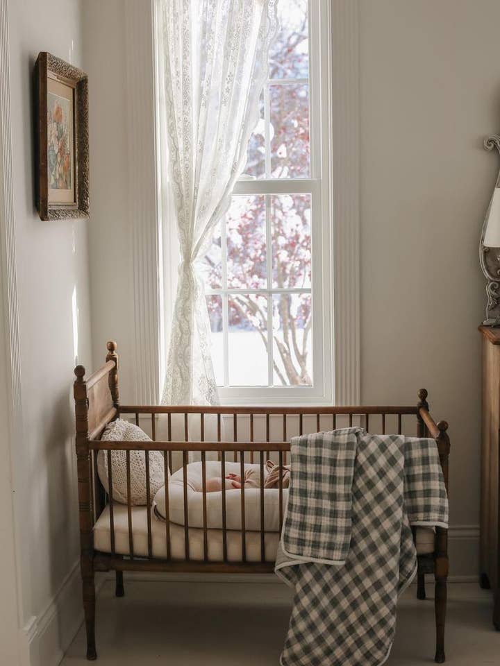 Ellie and Layne - Wholesale Bedding blanket – Kids & Baby - Evergreen Gingham QUILTED 6 Layer Gauze Blanket3