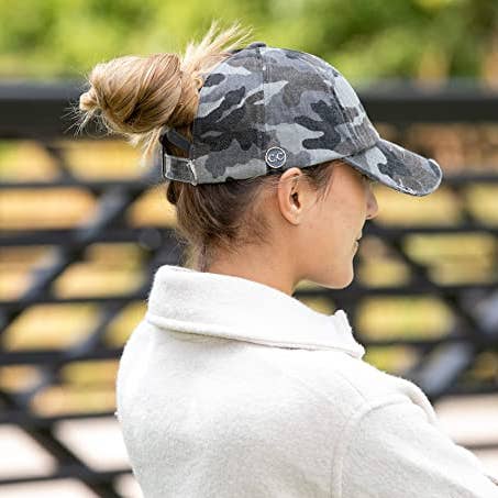 Funky Junque – Engroshandel Kasket med hul til hestehale - Dame – Criss Cross Hestehale Cap m/Knapper (Navy)