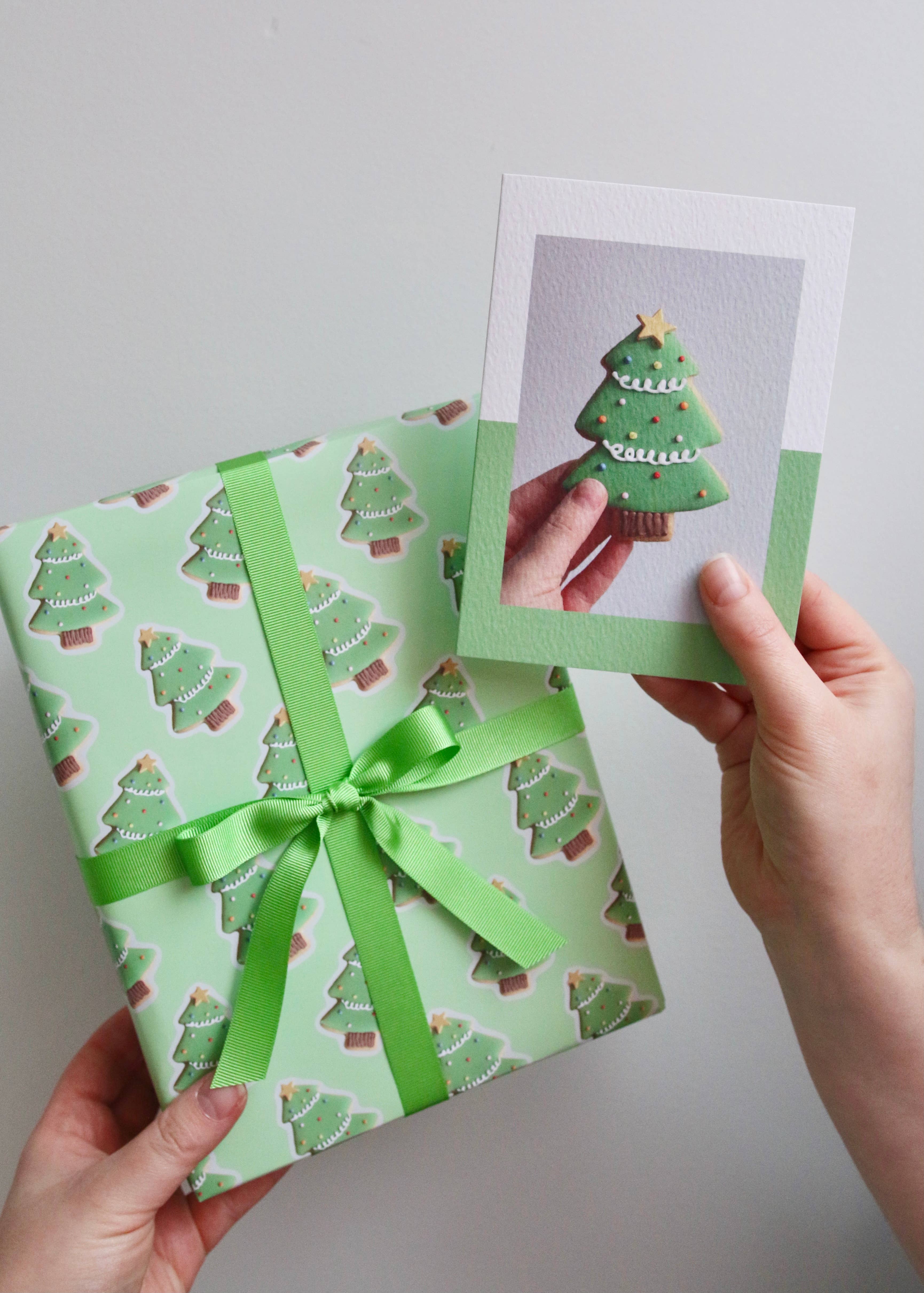 Afternoon Crumbs – wholesale Christmas card – Christmas Tree Biscuit Photo Card2