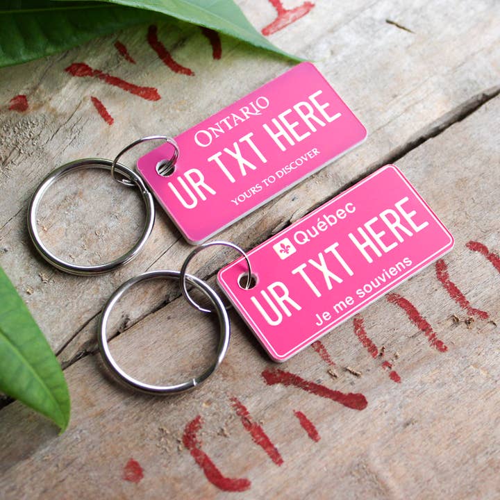 Porta-chaves de plástico gravado personalizável - Canadá em PINK por atacado de The Laundry Room Shop