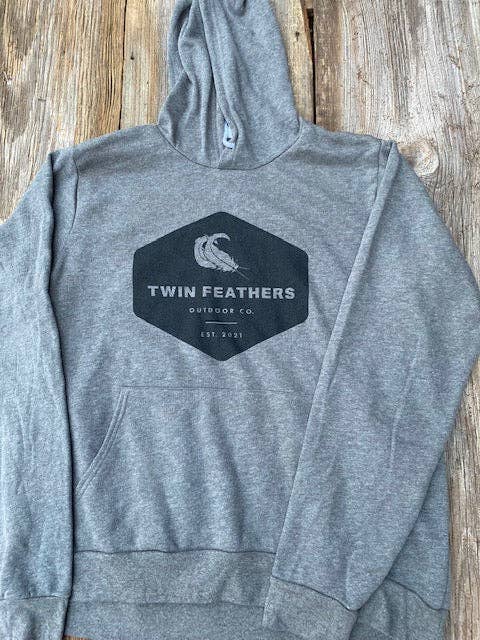 Sweat à capuche avec logo (plusieurs options de couleurs) pour la vente par Twin Feathers Outdoor Co