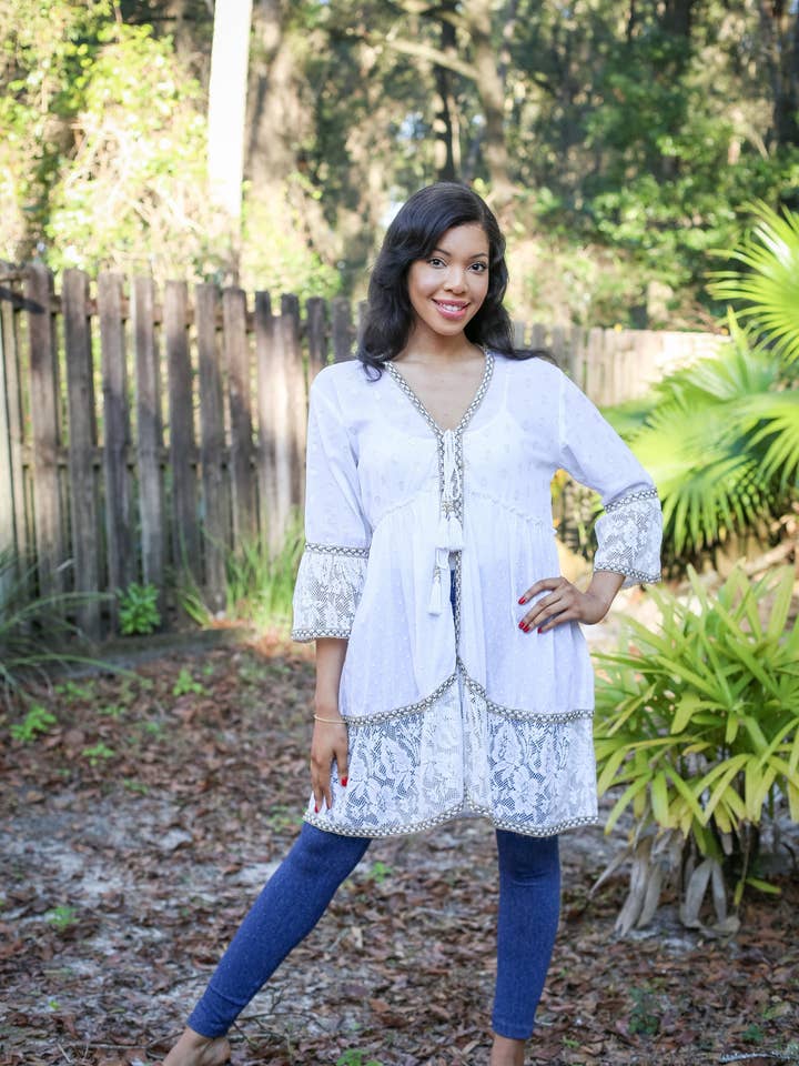 White Cover Up Summer Fusion pour la vente par Sacred Threads