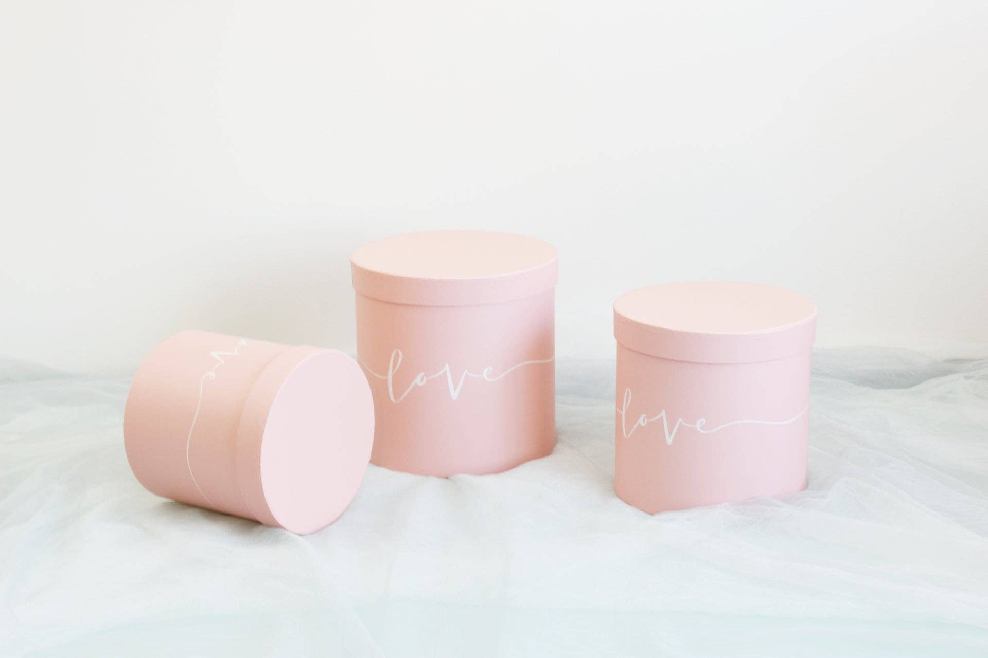 Elegant Design Supply - Vendita all'ingrosso Confezioni regalo - Scatola rotonda per fiori a forma di cappello con motivo Love6