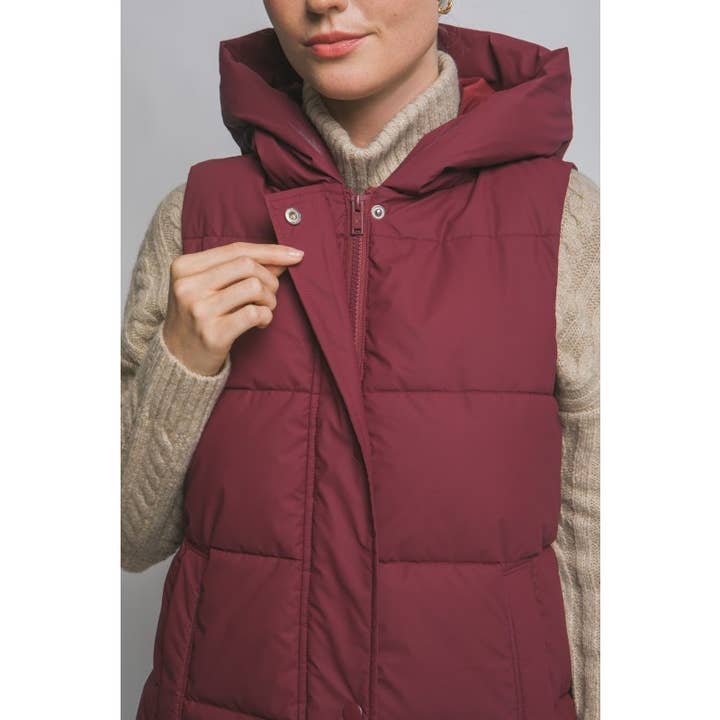 Paperdoll – wholesale Väst - Dam – Lång vadderad väst med huva1