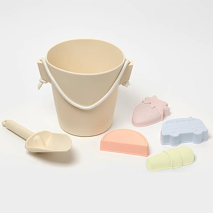 Sunnylife - Wholesale Beach/Pool Toy - Kids & Baby - Silicone Bucket & Spade Set Apple Sorbet Multi