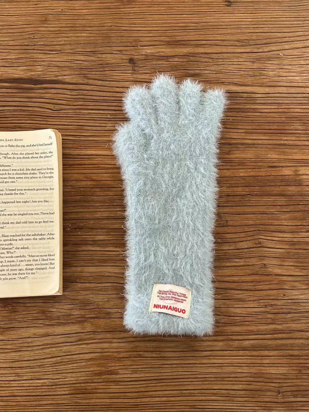 Funkyrel® Atzbranding Limited - Wholesale Gloves - Women's - Gloving - Sparkly Fingerless Gloves with Letter Patches & Touchscreen3